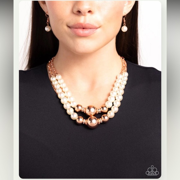 ⚪️🤍⚪️ “BALLROOM BALANCE” COPPER NECKLACE WITH FREE EARRINGS ~ PAPARAZZI❗️ - Picture 3 of 6